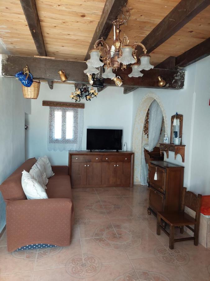 Lakena Traditional House Menetai Екстер'єр фото