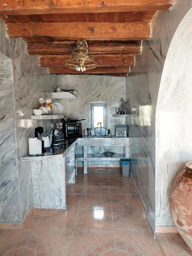 Lakena Traditional House Menetai Екстер'єр фото
